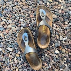 Birkenstock Gizeh Metallic Grey Sandals